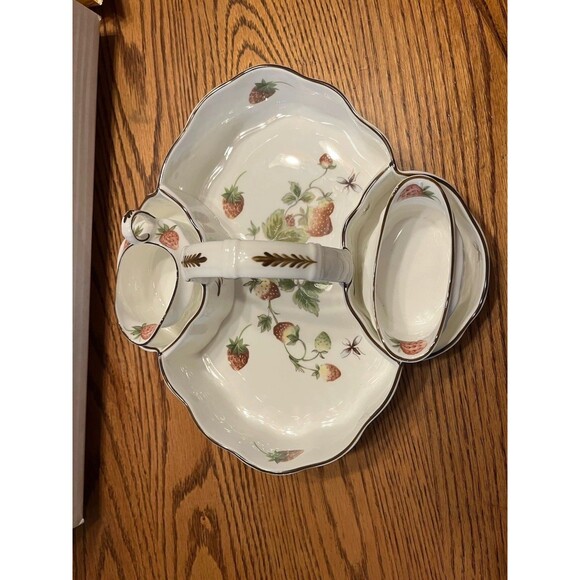 Coalport Other - Coalport Bone China 3-Piece Set 'STRAWBERRY BASKET' w/SUGAR BOWL & CREAMER